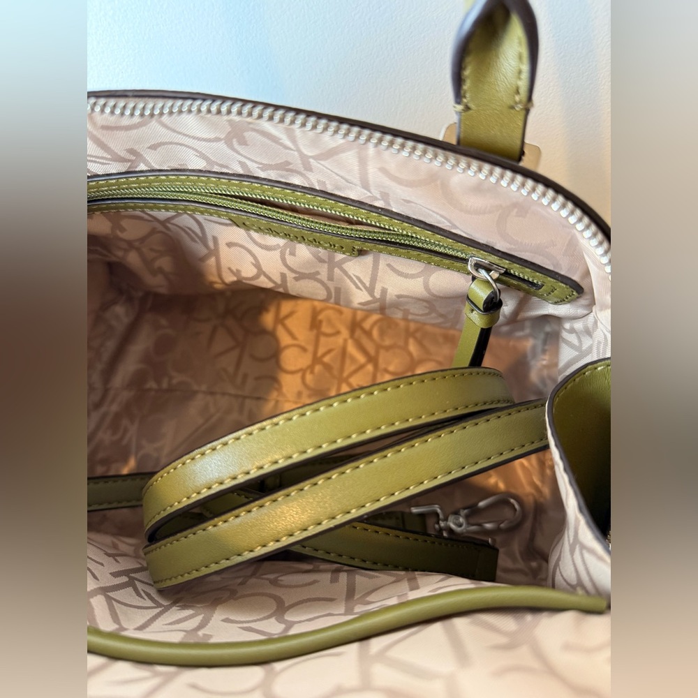 RARE Calvin Klein Logo Satchel with Removable Pouch, Green - Picture 10 of 13